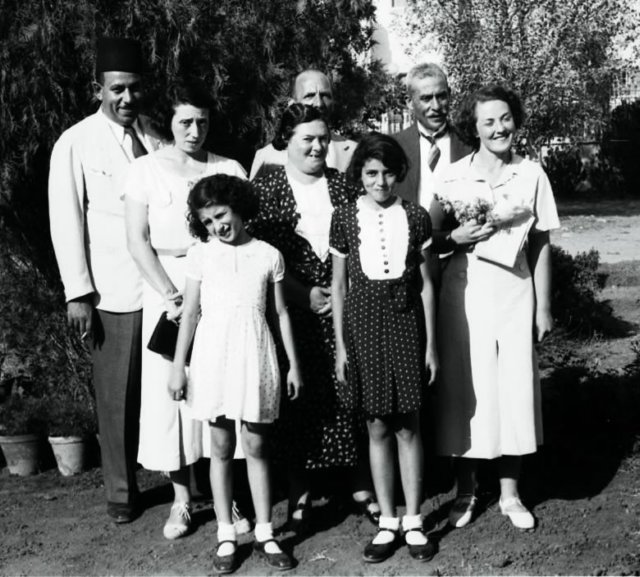 yahyaisabellaroseharryyahyasfatherphyllisandisabellasdaughters.jpg