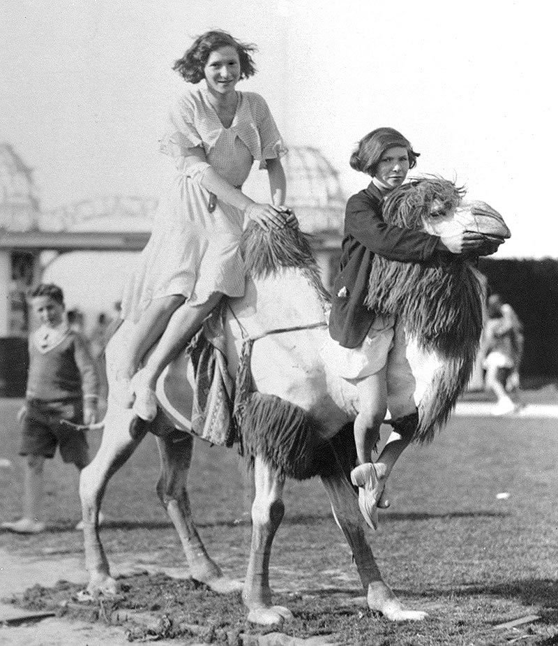 friedaandcelia.jpg