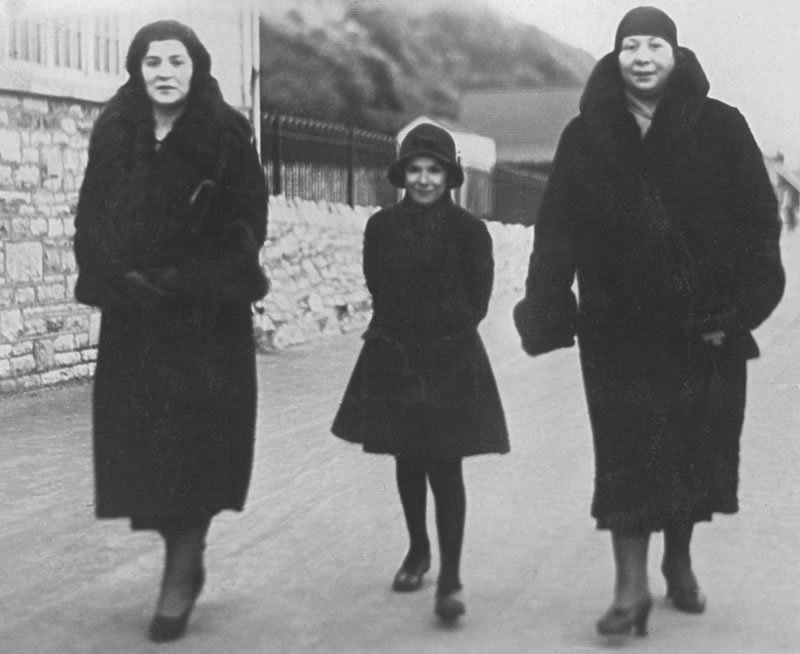 beatriceceliaandpolly.jpg